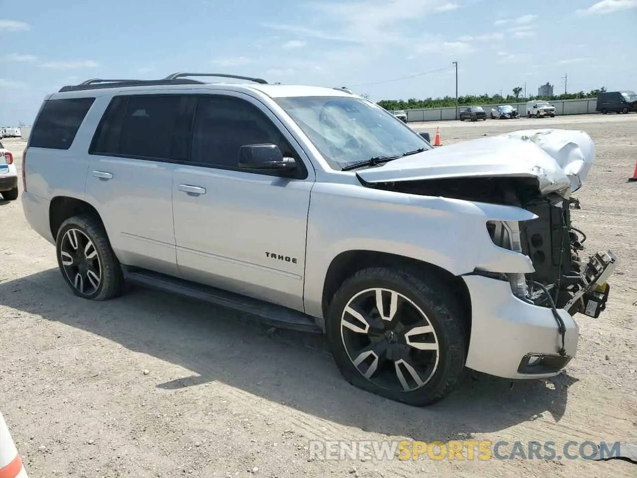 4 Фотография поврежденного автомобиля 1GNSKCKJ3KR295868 CHEVROLET TAHOE 2019