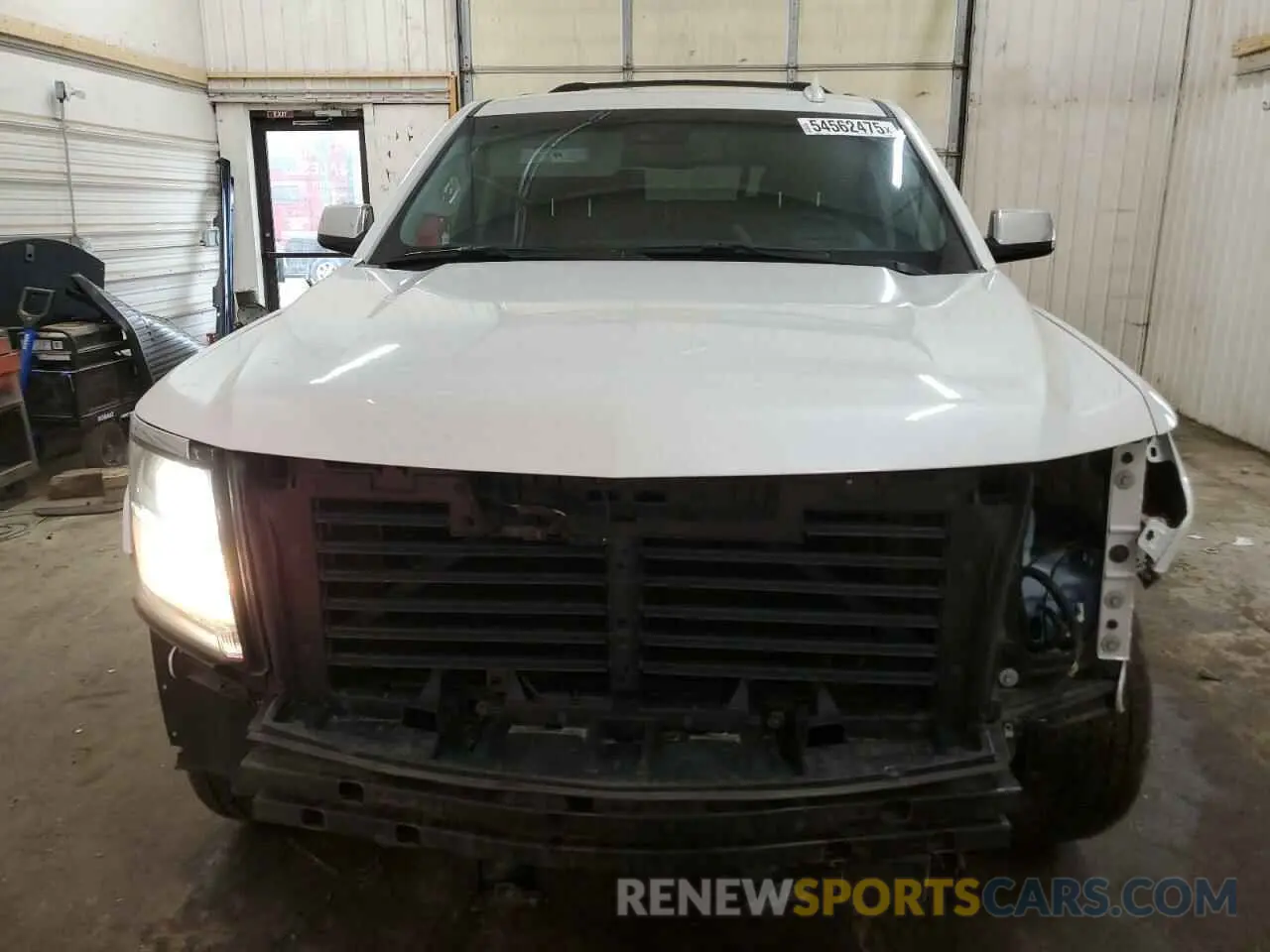 5 Photograph of a damaged car 1GNSKCKJ9KR225873 CHEVROLET TAHOE 2019