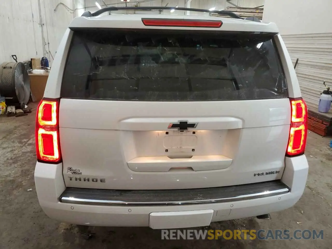 6 Photograph of a damaged car 1GNSKCKJ9KR225873 CHEVROLET TAHOE 2019