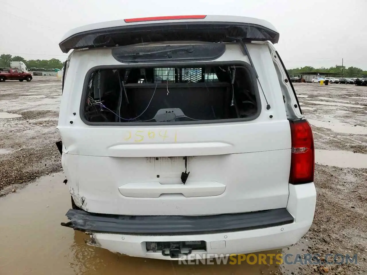 6 Фотография поврежденного автомобиля 1GNLCDEC0LR254474 CHEVROLET TAHOE 2020