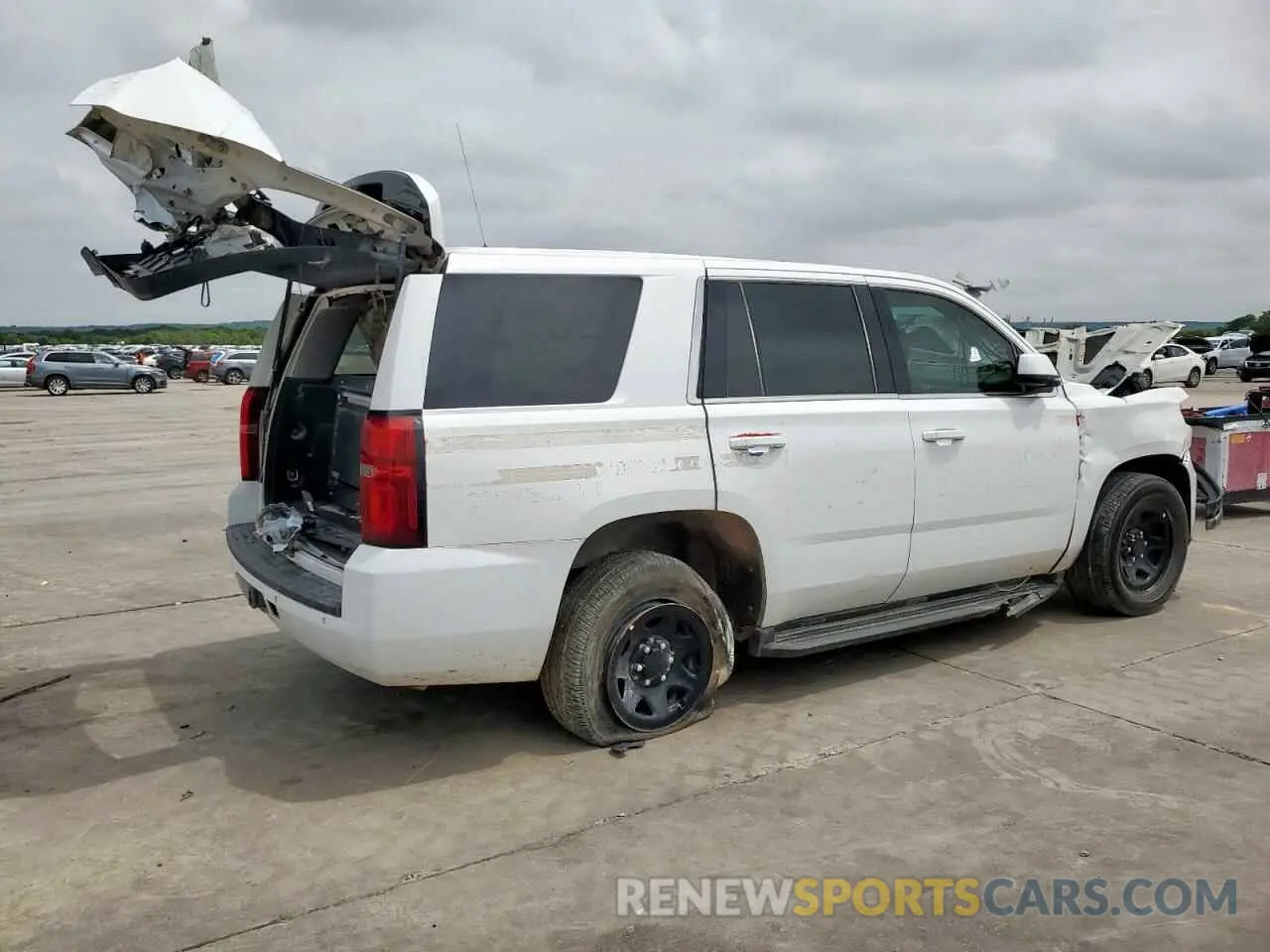 3 Фотография поврежденного автомобиля 1GNLCDEC3LR306163 CHEVROLET TAHOE 2020