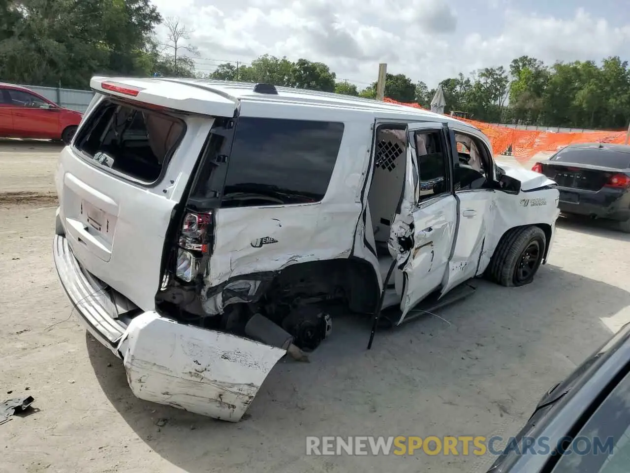 3 Фотография поврежденного автомобиля 1GNLCDEC4LR147377 CHEVROLET TAHOE 2020
