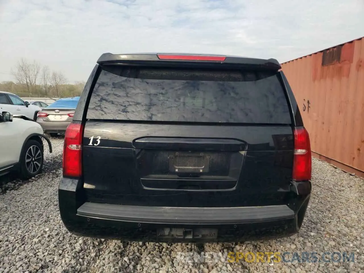 6 Photograph of a damaged car 1GNLCDEC9LR108980 CHEVROLET TAHOE 2020