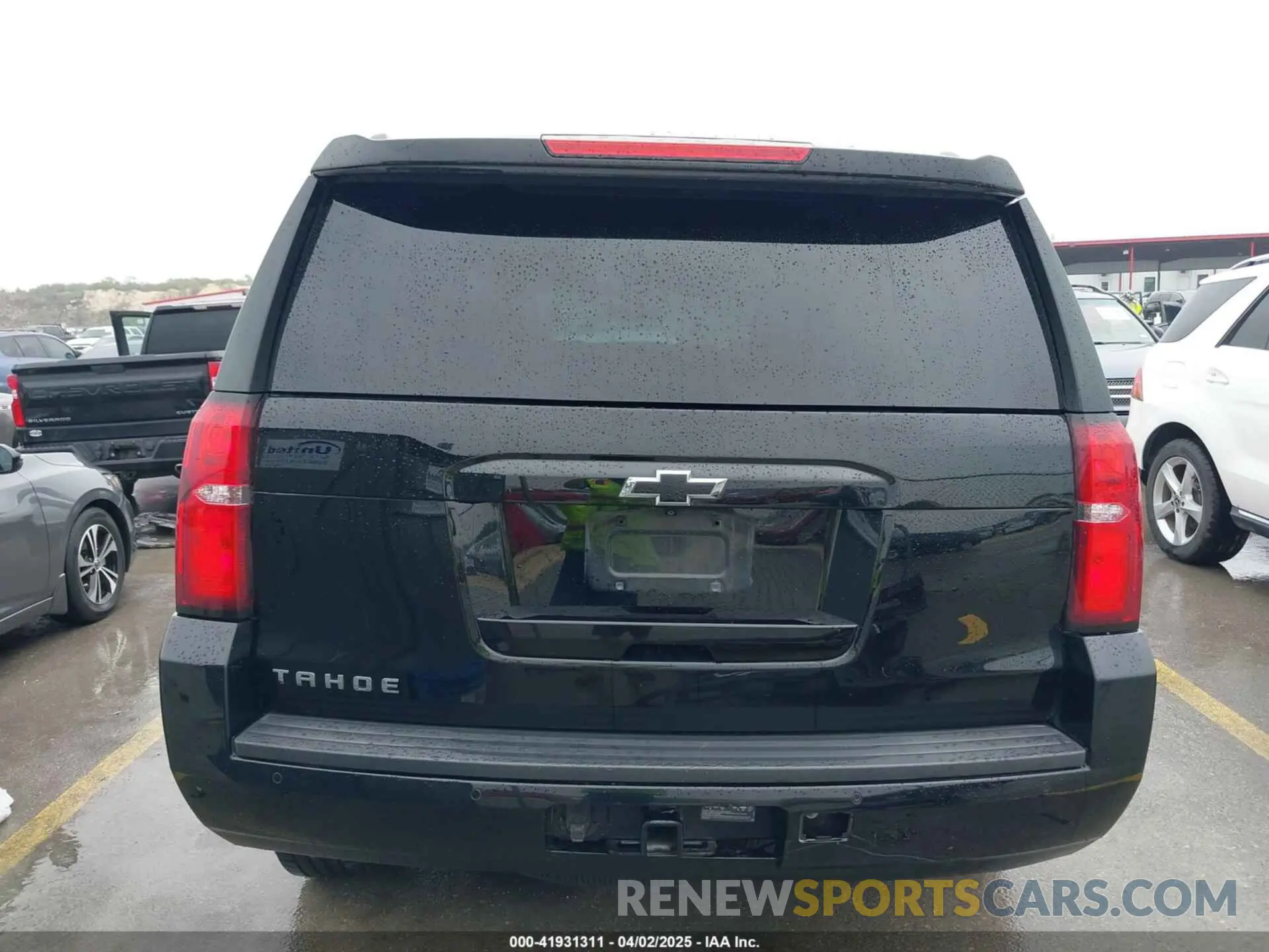 17 Photograph of a damaged car 1GNSCAKC5LR275173 CHEVROLET TAHOE 2020