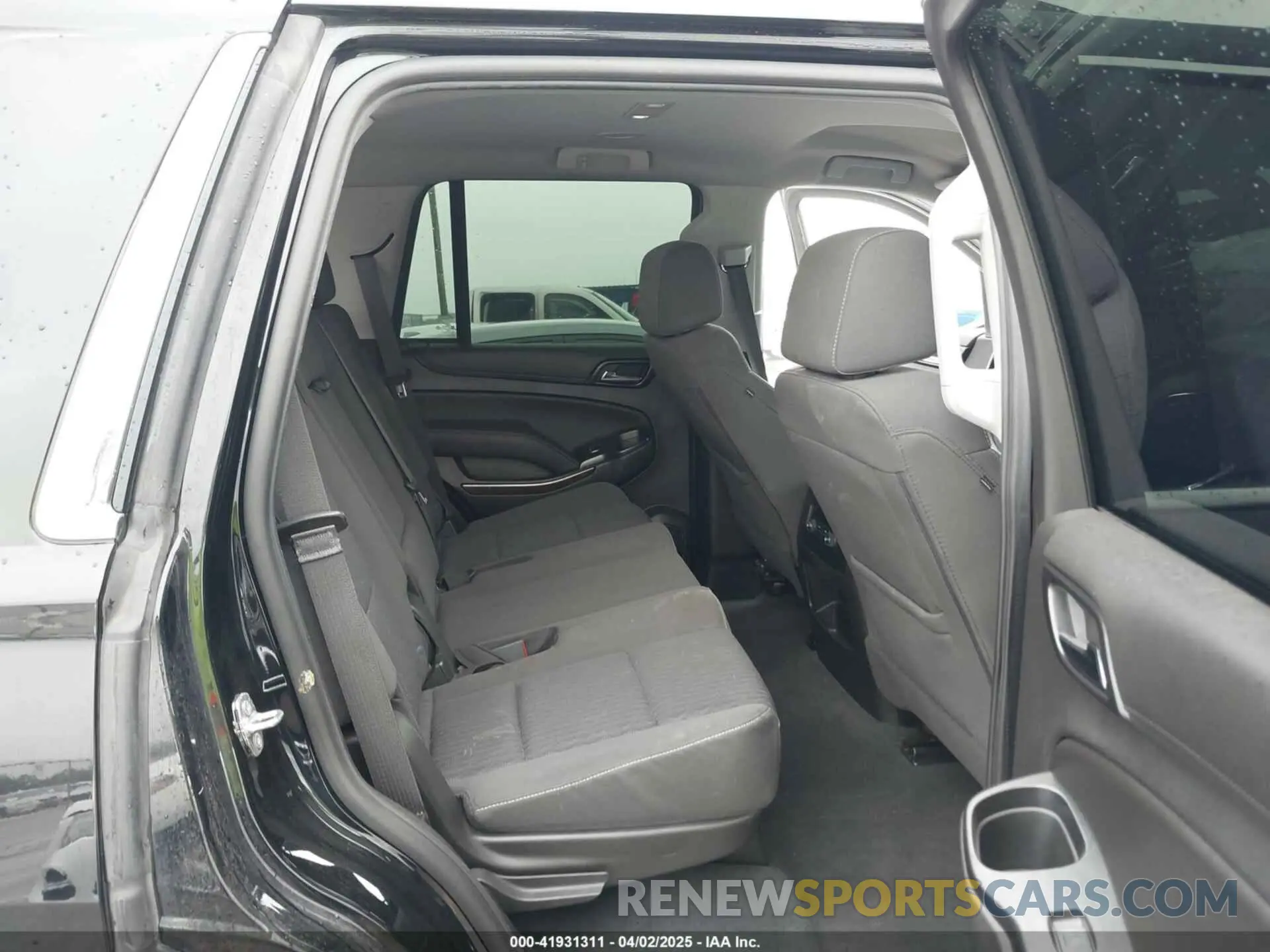 8 Photograph of a damaged car 1GNSCAKC5LR275173 CHEVROLET TAHOE 2020