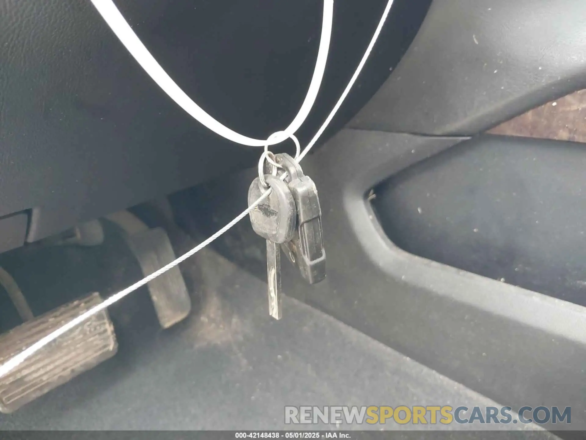 11 Photograph of a damaged car 1GNSCBKC1LR103972 CHEVROLET TAHOE 2020