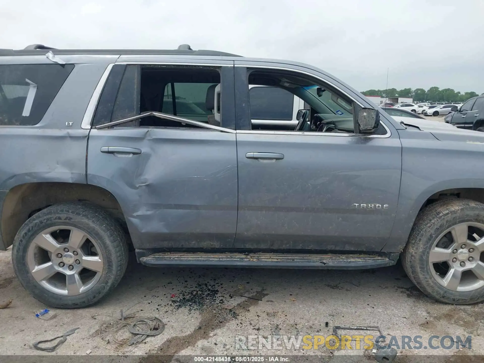 13 Photograph of a damaged car 1GNSCBKC1LR103972 CHEVROLET TAHOE 2020