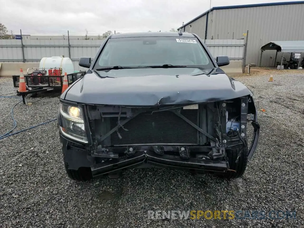 5 Photograph of a damaged car 1GNSCBKC2LR119582 CHEVROLET TAHOE 2020