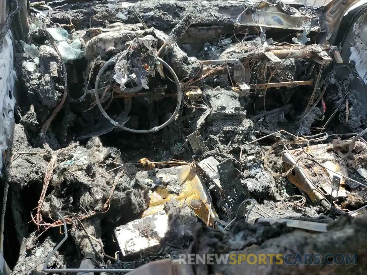 8 Photograph of a damaged car 1GNSCBKC5LR308288 CHEVROLET TAHOE 2020