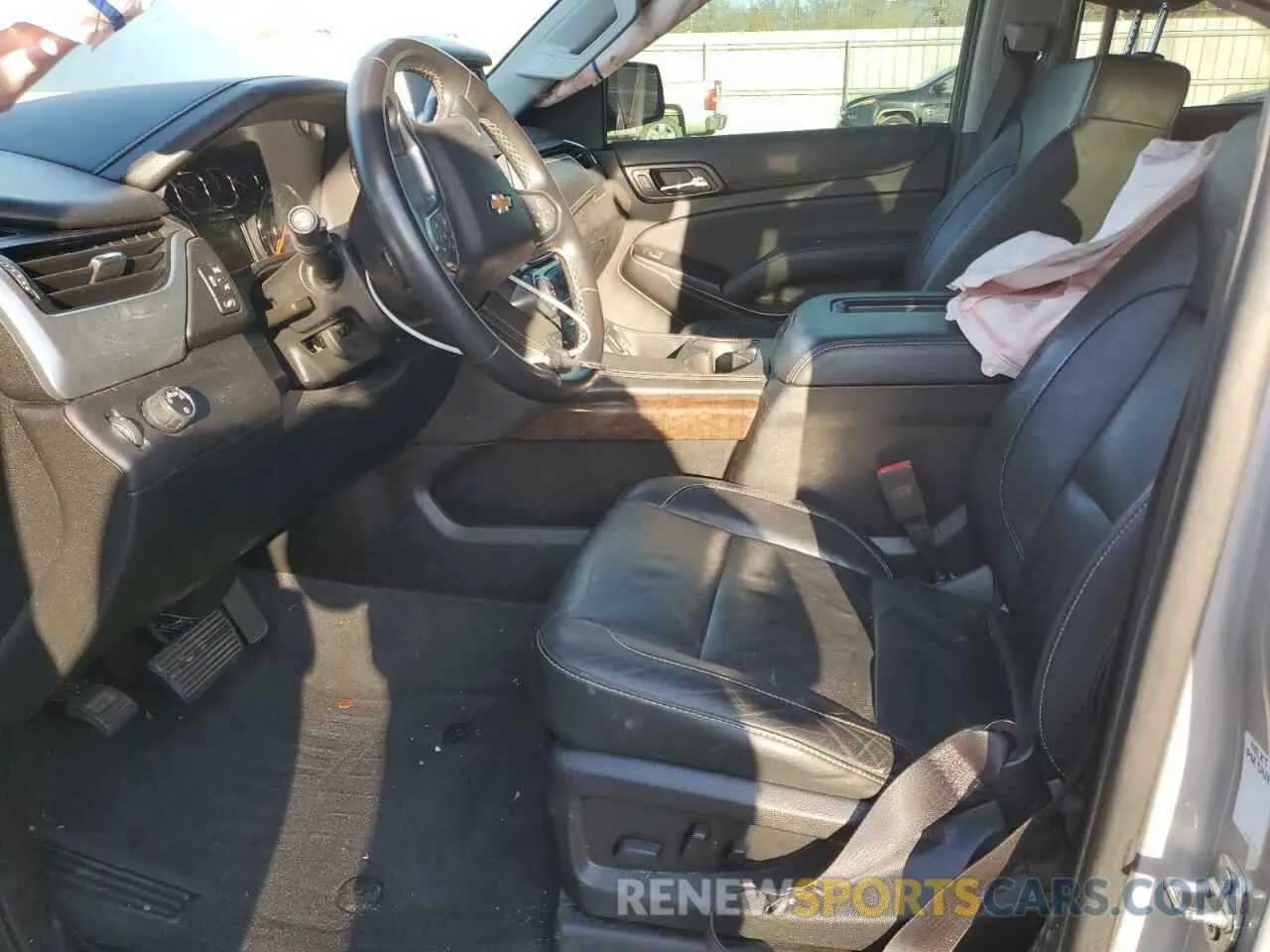 7 Фотография поврежденного автомобиля 1GNSCBKC7LR163920 CHEVROLET TAHOE 2020