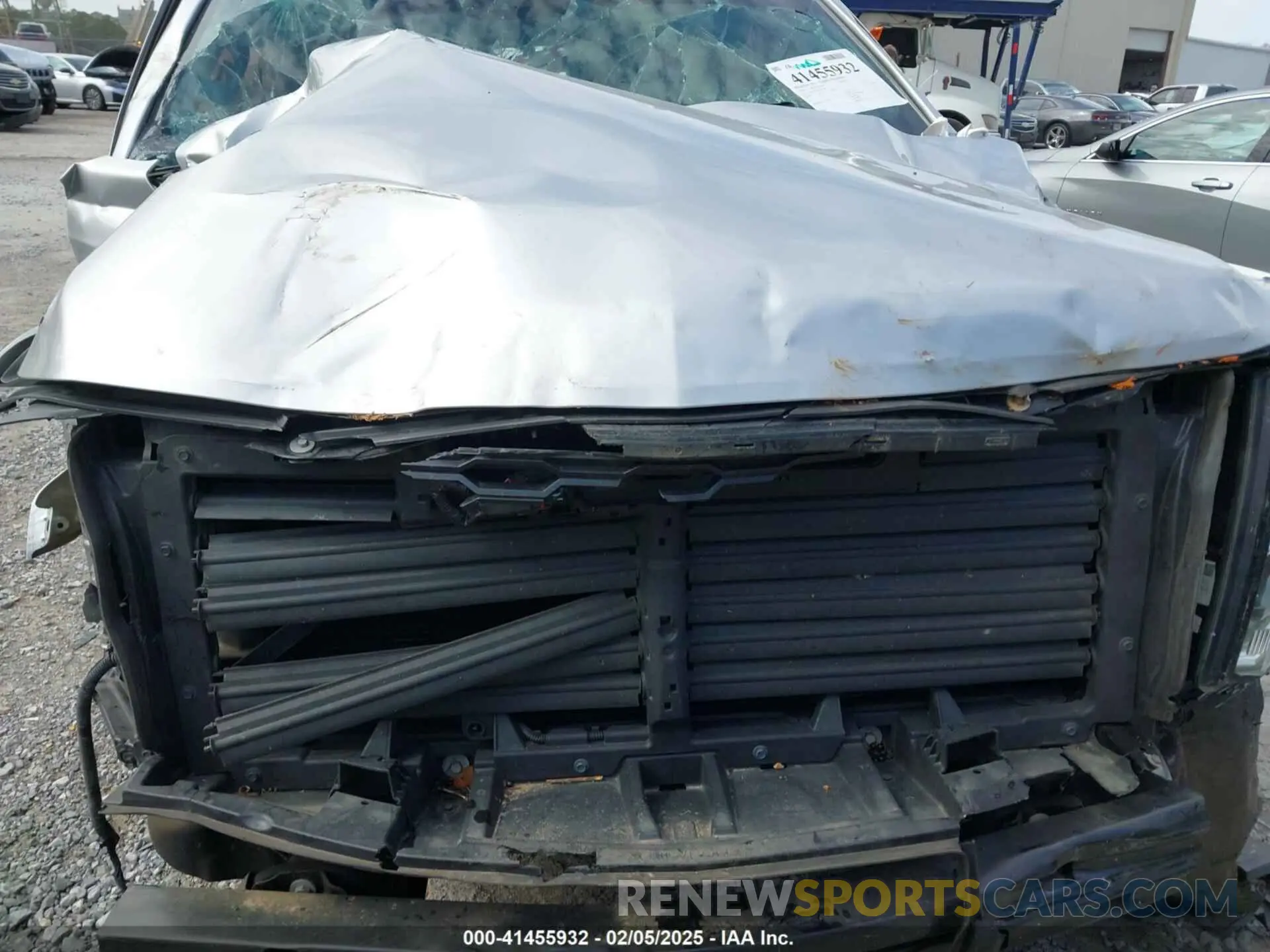 10 Photograph of a damaged car 1GNSCBKC8LR221971 CHEVROLET TAHOE 2020