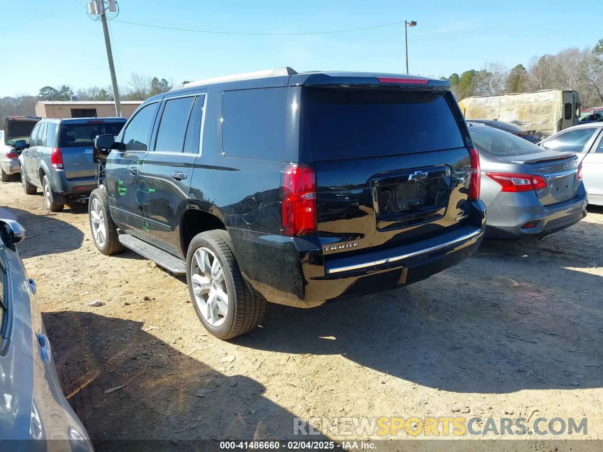 3 Фотография поврежденного автомобиля 1GNSCCKCXLR106732 CHEVROLET TAHOE 2020