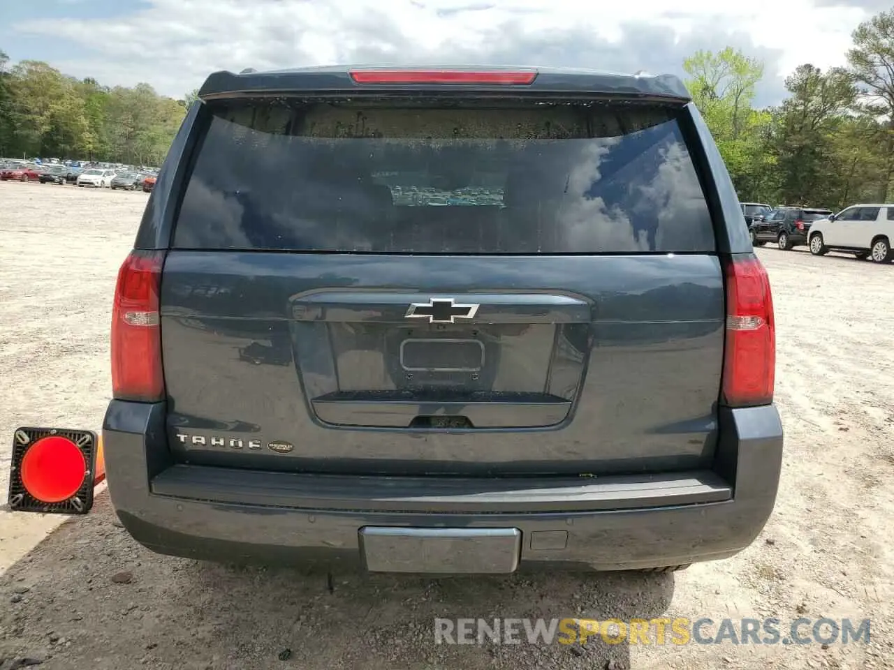 6 Фотография поврежденного автомобиля 1GNSKBKC0LR200082 CHEVROLET TAHOE 2020