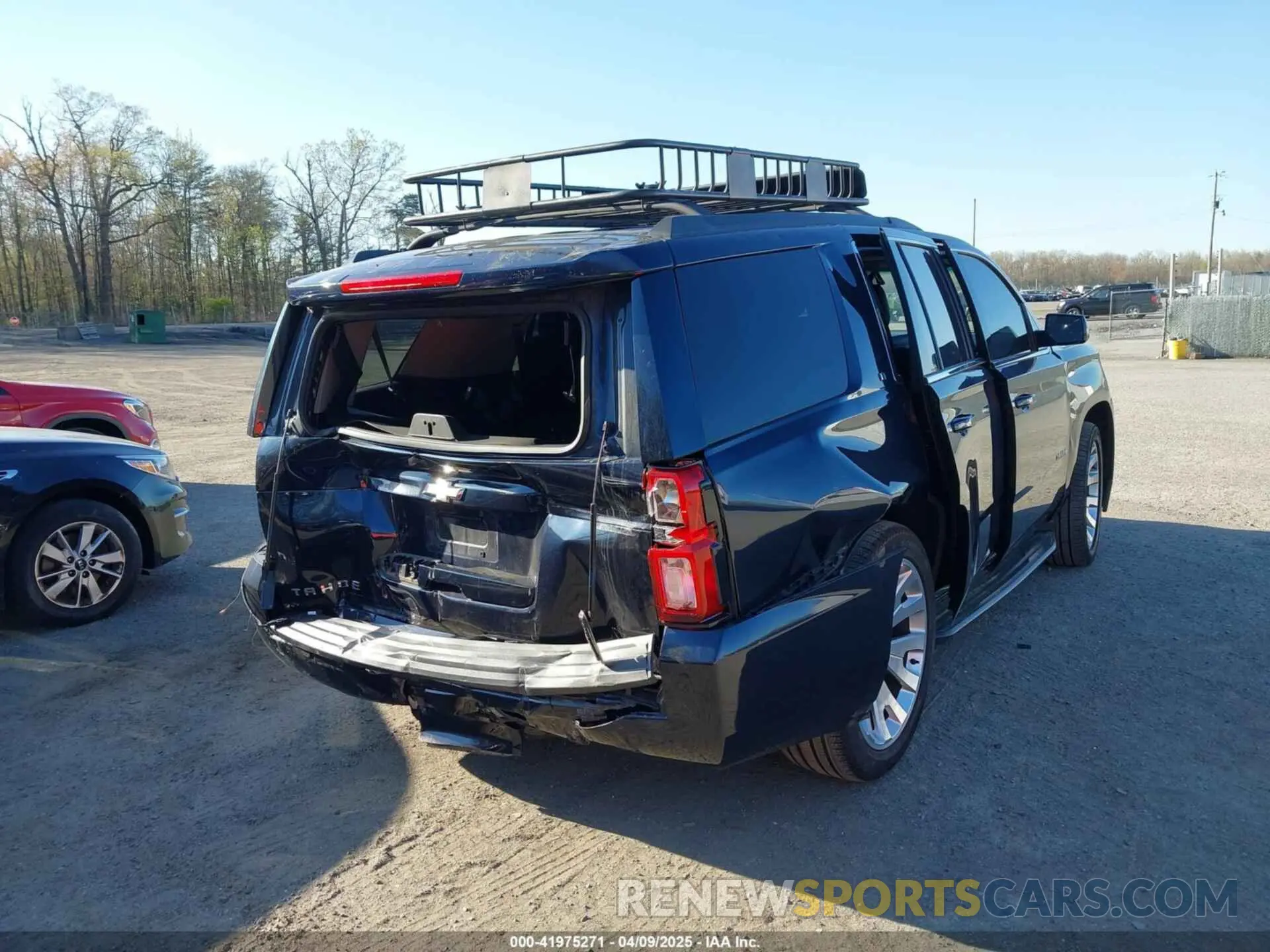 6 Фотография поврежденного автомобиля 1GNSKBKC3LR136703 CHEVROLET TAHOE 2020