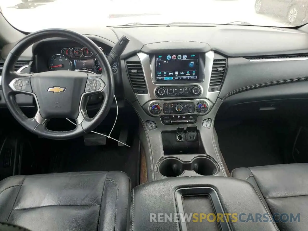 8 Фотография поврежденного автомобиля 1GNSKBKC3LR150178 CHEVROLET TAHOE 2020