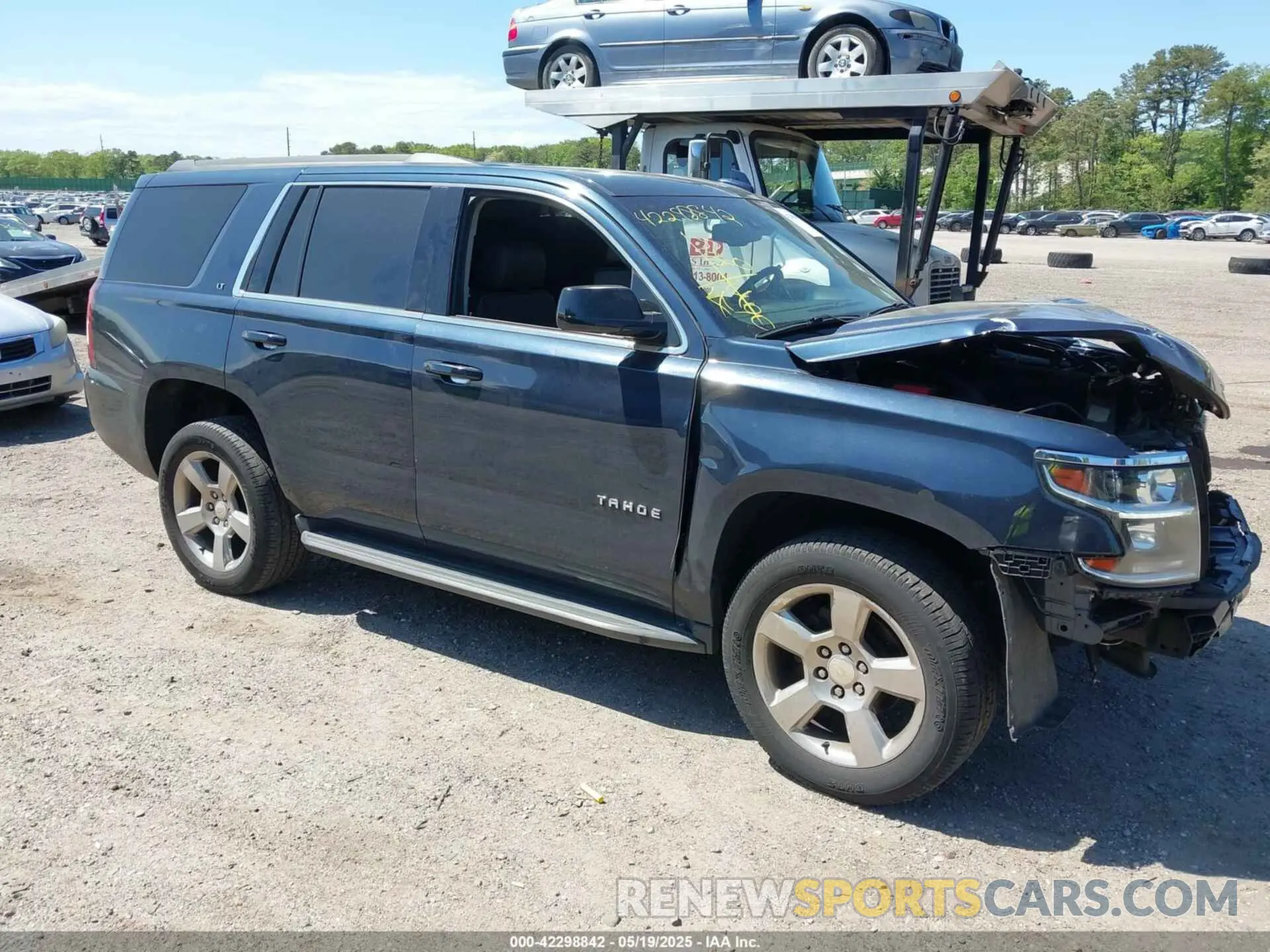 1 Photograph of a damaged car 1GNSKBKC6LR239081 CHEVROLET TAHOE 2020
