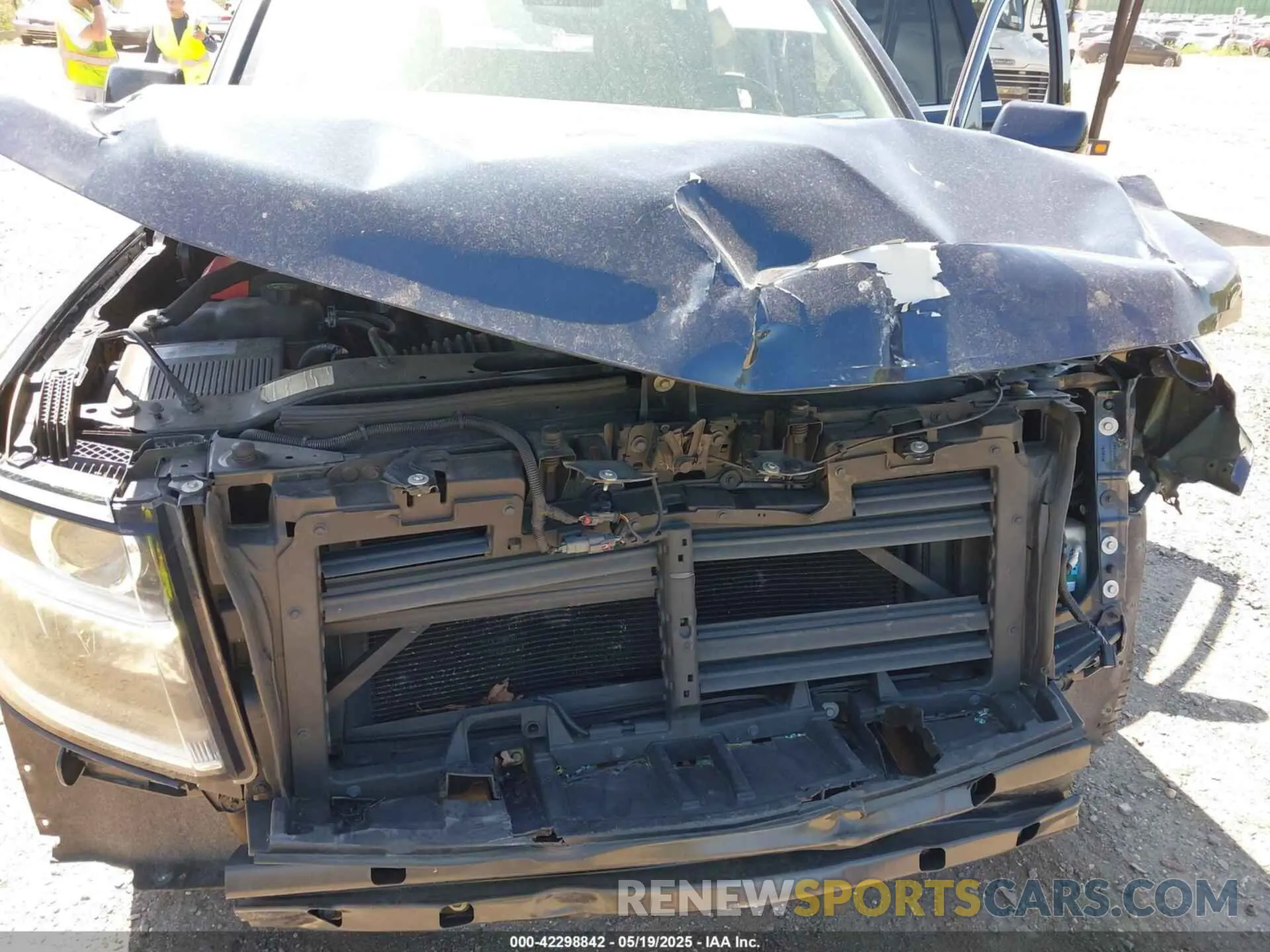 6 Photograph of a damaged car 1GNSKBKC6LR239081 CHEVROLET TAHOE 2020