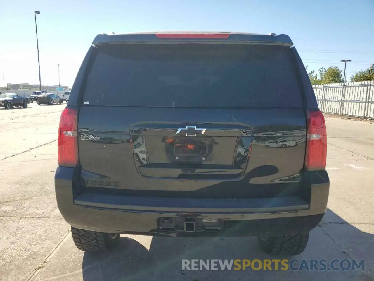 6 Photograph of a damaged car 1GNSKBKC8LR145977 CHEVROLET TAHOE 2020