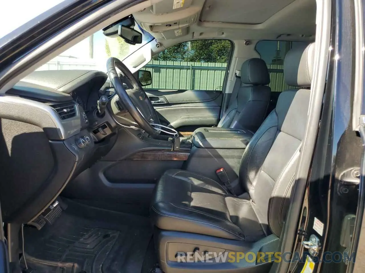 7 Photograph of a damaged car 1GNSKBKC8LR145977 CHEVROLET TAHOE 2020