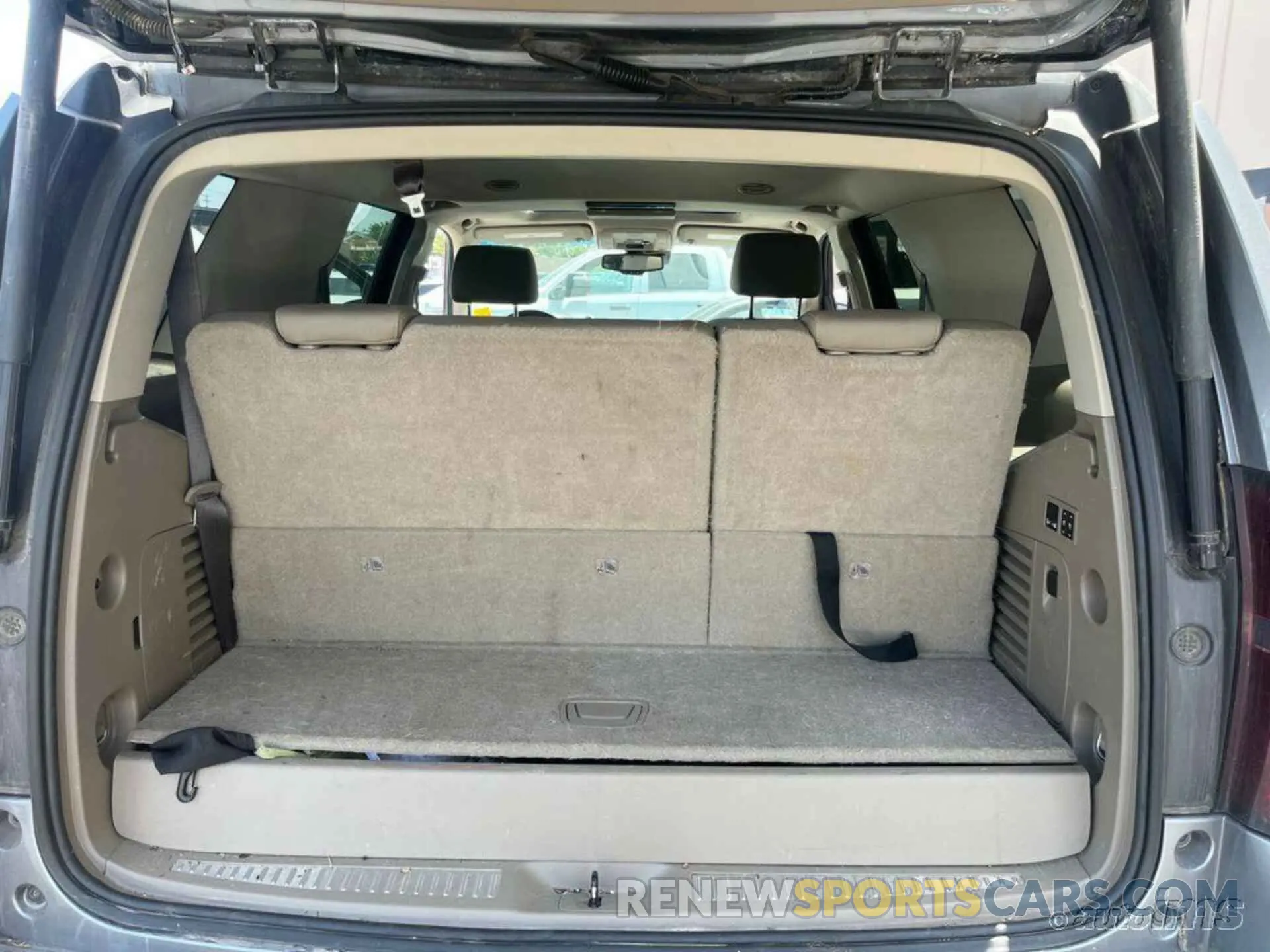 13 Фотография поврежденного автомобиля 1GNSKCKC1LR118397 CHEVROLET TAHOE 2020