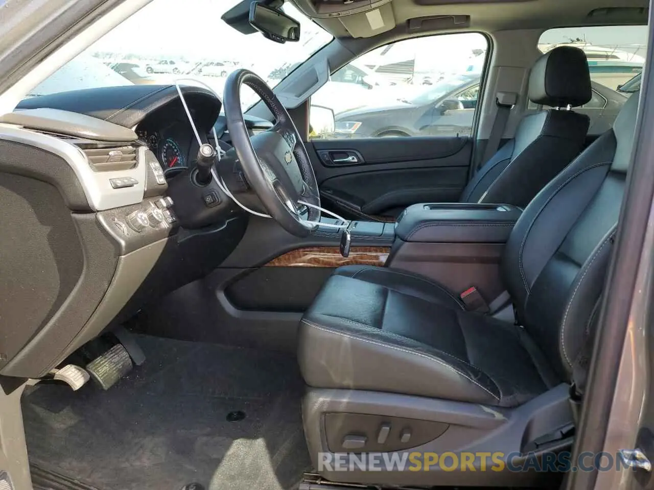7 Фотография поврежденного автомобиля 1GNSKCKC6LR220696 CHEVROLET TAHOE 2020