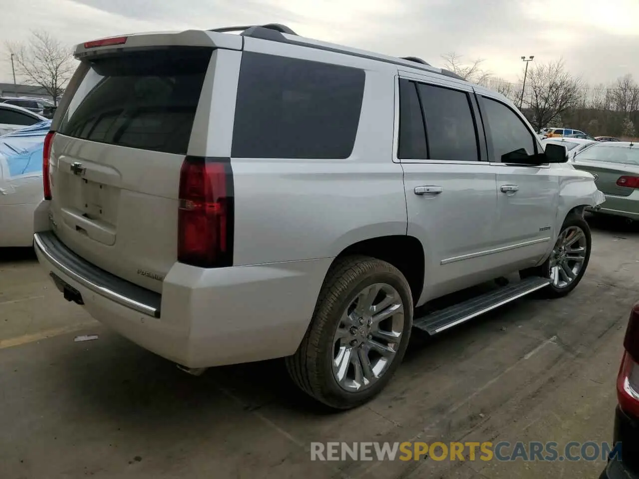 3 Photograph of a damaged car 1GNSKCKJ7LR307957 CHEVROLET TAHOE 2020