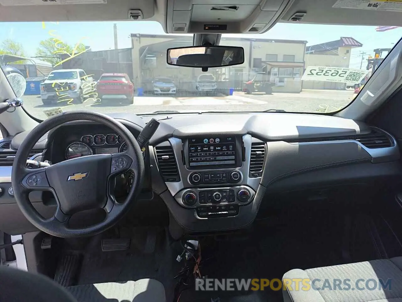 9 Photograph of a damaged car 1GNSKDEC0LR188426 CHEVROLET TAHOE 2020