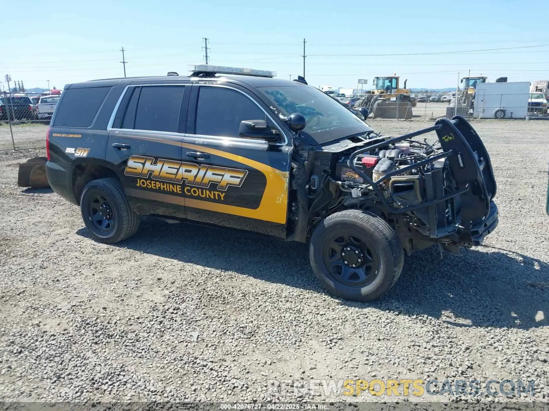 1 Photograph of a damaged car 1GNSKDEC3LR155615 CHEVROLET TAHOE 2020