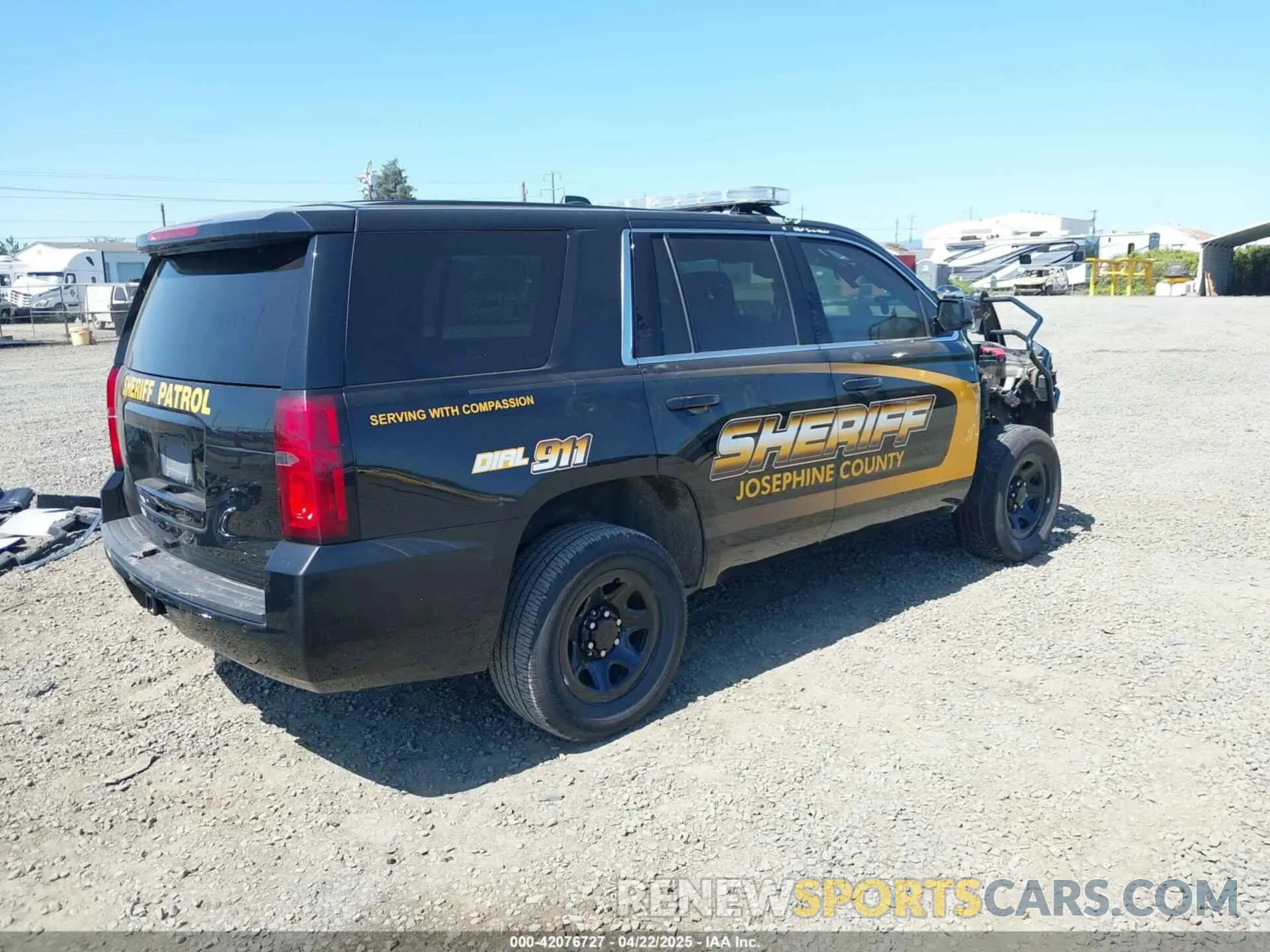 4 Photograph of a damaged car 1GNSKDEC3LR155615 CHEVROLET TAHOE 2020