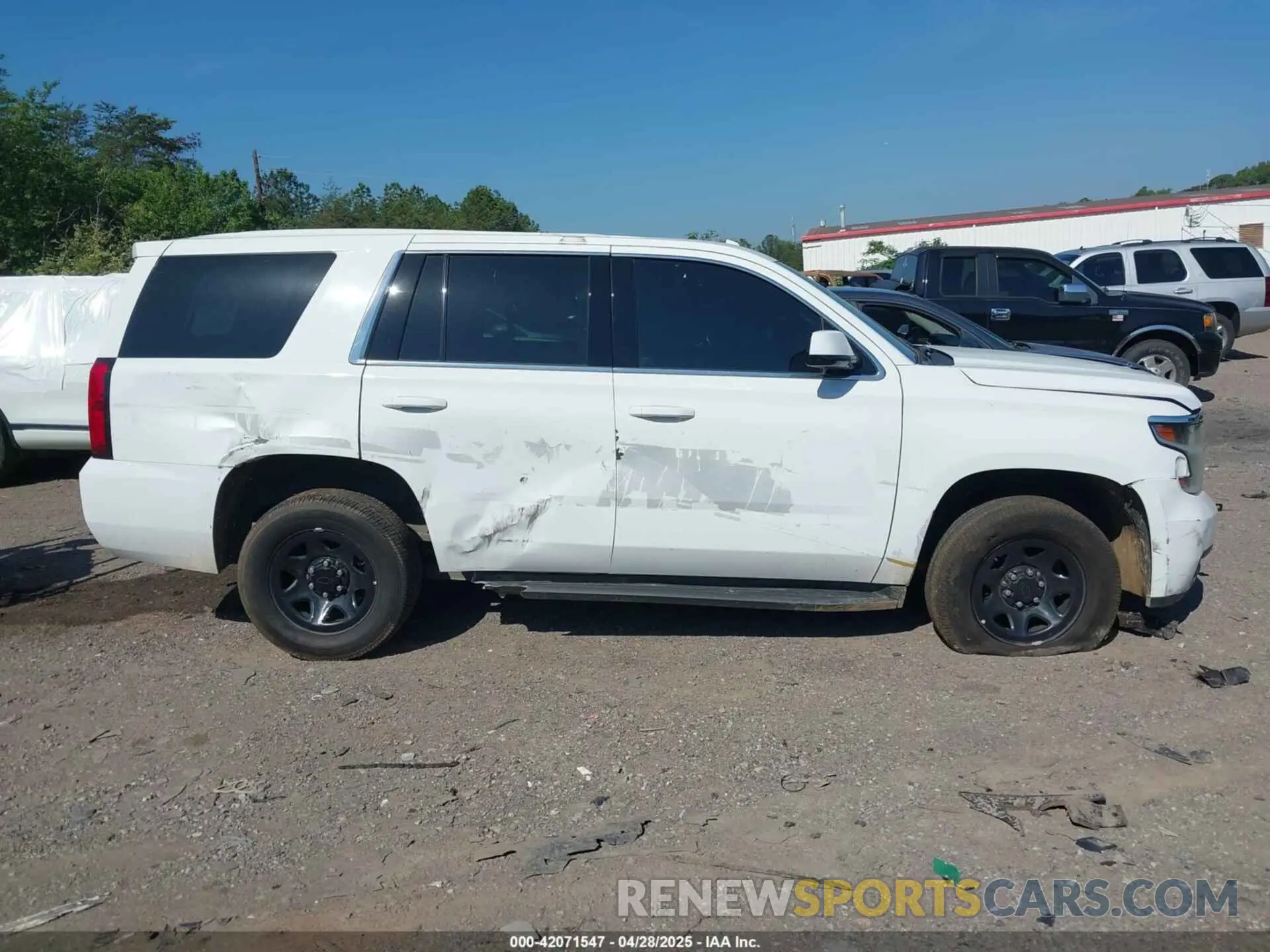 13 Фотография поврежденного автомобиля 1GNSKDEC7LR124772 CHEVROLET TAHOE 2020