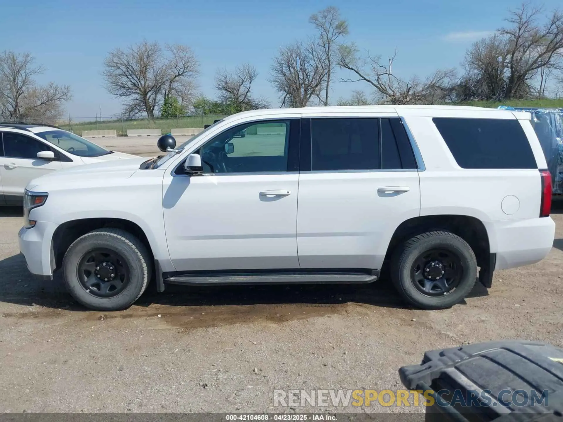 15 Photograph of a damaged car 1GNSKDEC8LR258254 CHEVROLET TAHOE 2020