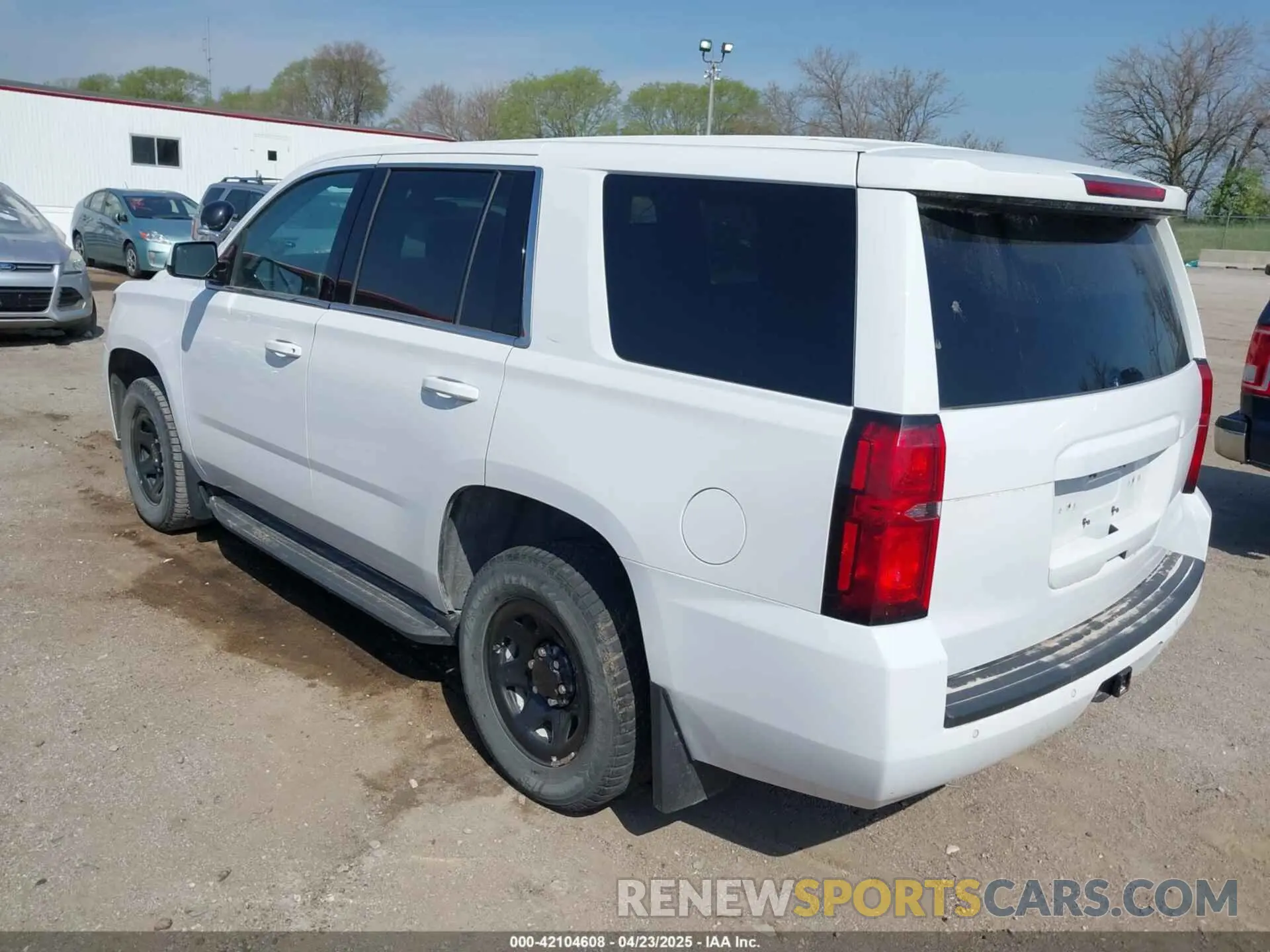 3 Photograph of a damaged car 1GNSKDEC8LR258254 CHEVROLET TAHOE 2020