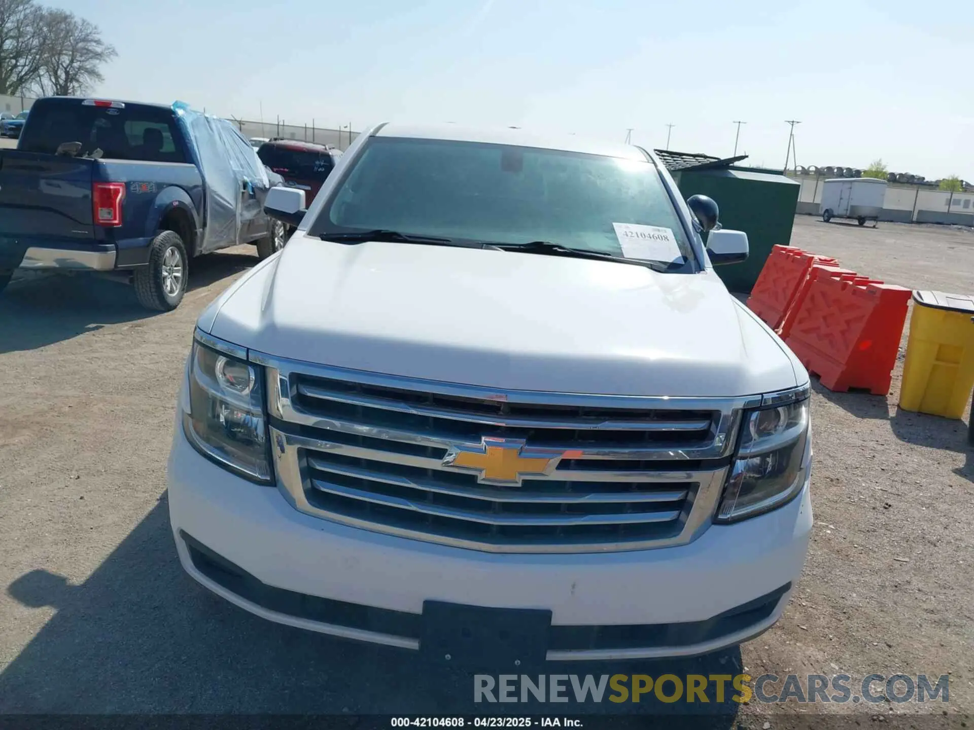 6 Photograph of a damaged car 1GNSKDEC8LR258254 CHEVROLET TAHOE 2020