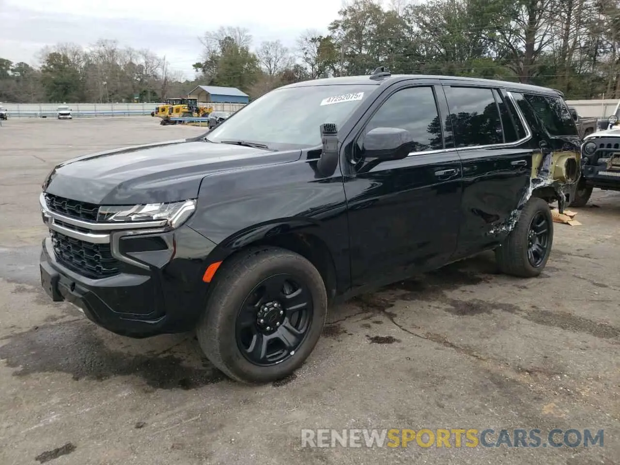 1 Photograph of a damaged car 1GNSCLED8MR450579 CHEVROLET TAHOE 2021