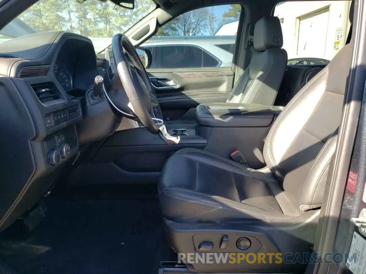 7 Photograph of a damaged car 1GNSCNKD0MR222527 CHEVROLET TAHOE 2021