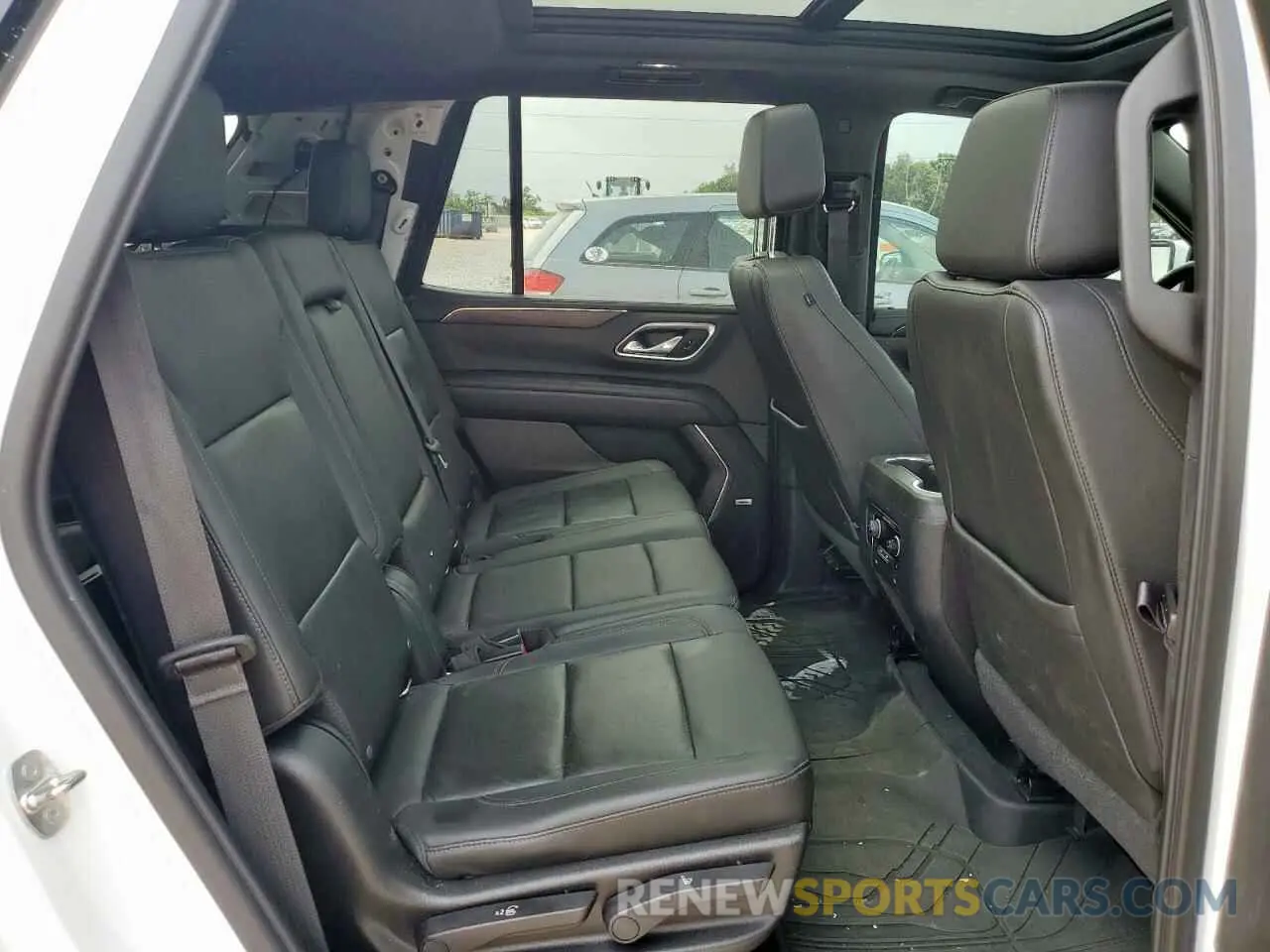 11 Photograph of a damaged car 1GNSCNKD1MR119116 CHEVROLET TAHOE 2021
