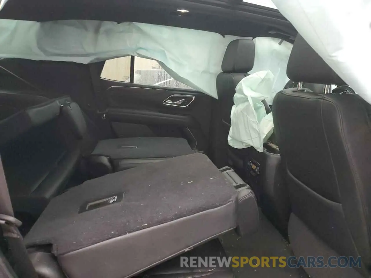 11 Photograph of a damaged car 1GNSCNKD1MR156490 CHEVROLET TAHOE 2021