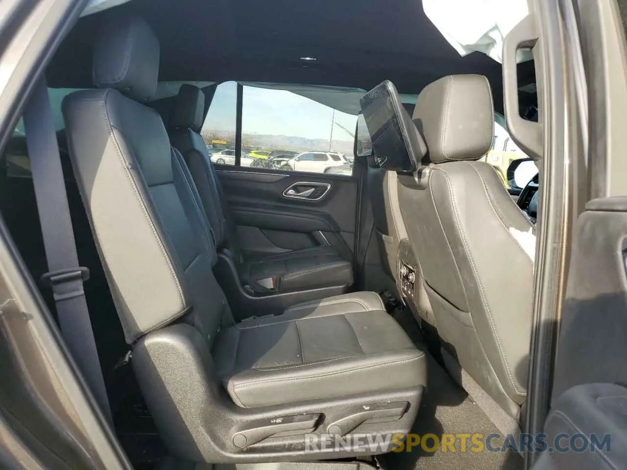 12 Photograph of a damaged car 1GNSCNKD8MR377195 CHEVROLET TAHOE 2021