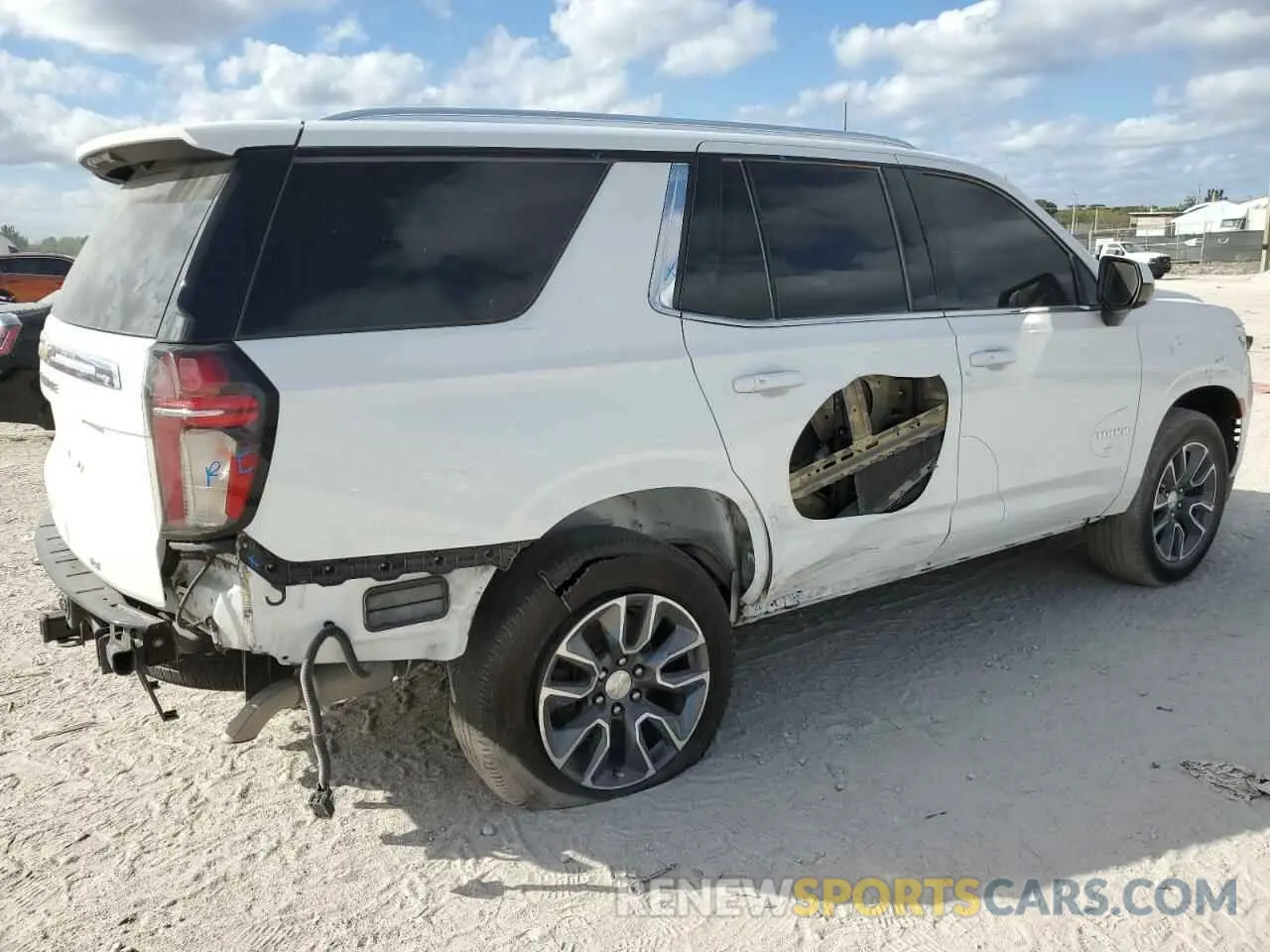 3 Photograph of a damaged car 1GNSCNKD9MR445133 CHEVROLET TAHOE 2021