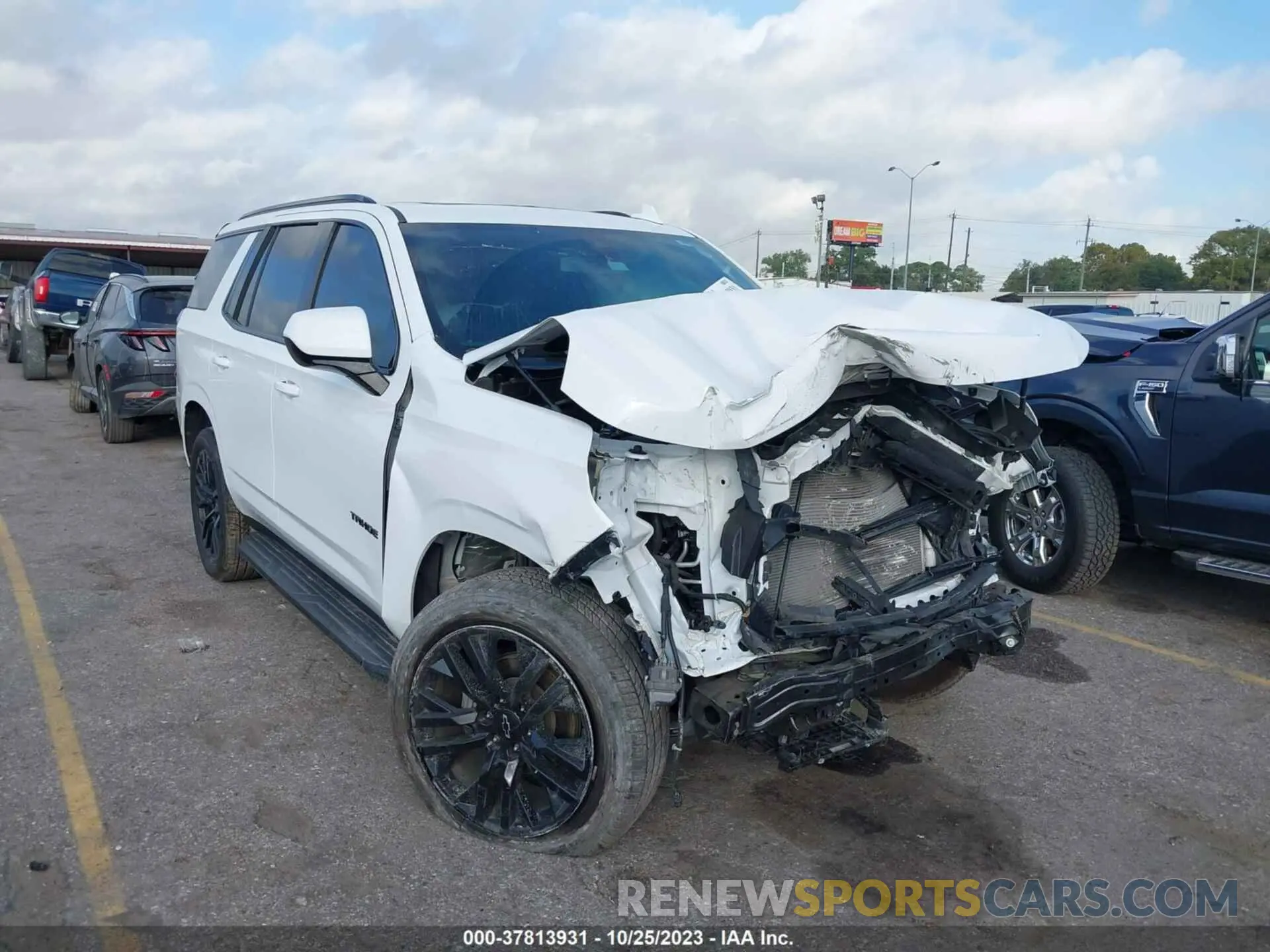 1 Photograph of a damaged car 1GNSCRKD9MR390089 CHEVROLET TAHOE 2021