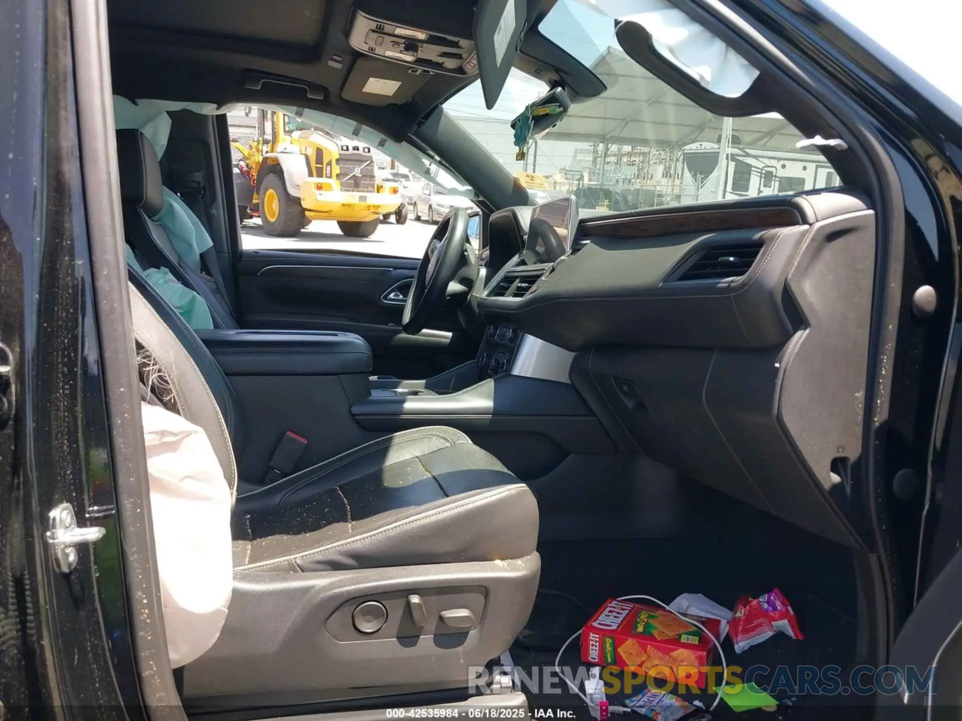 5 Фотография поврежденного автомобиля 1GNSCSKD0MR108266 CHEVROLET TAHOE 2021