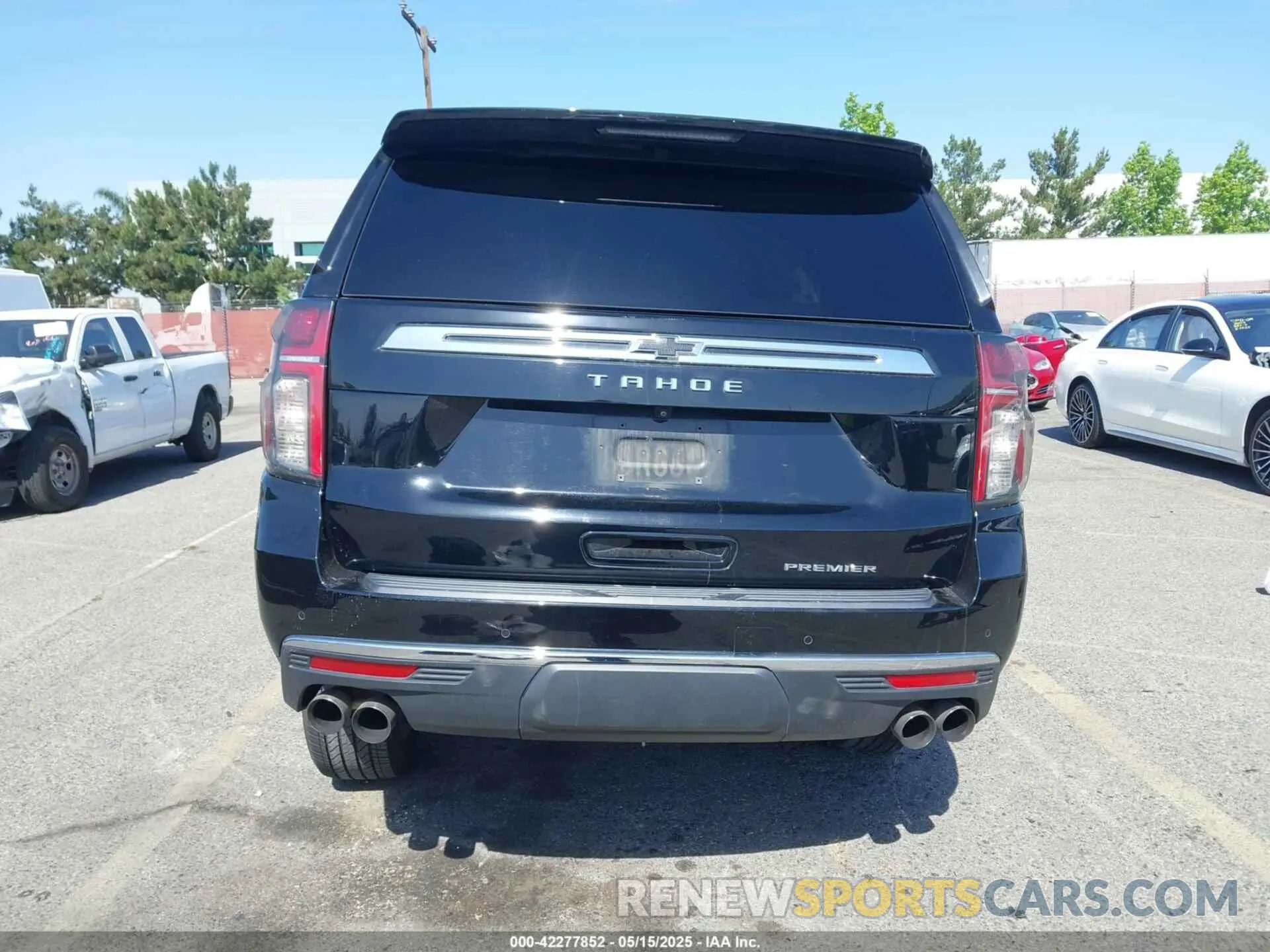 17 Photograph of a damaged car 1GNSCSKD5MR112698 CHEVROLET TAHOE 2021
