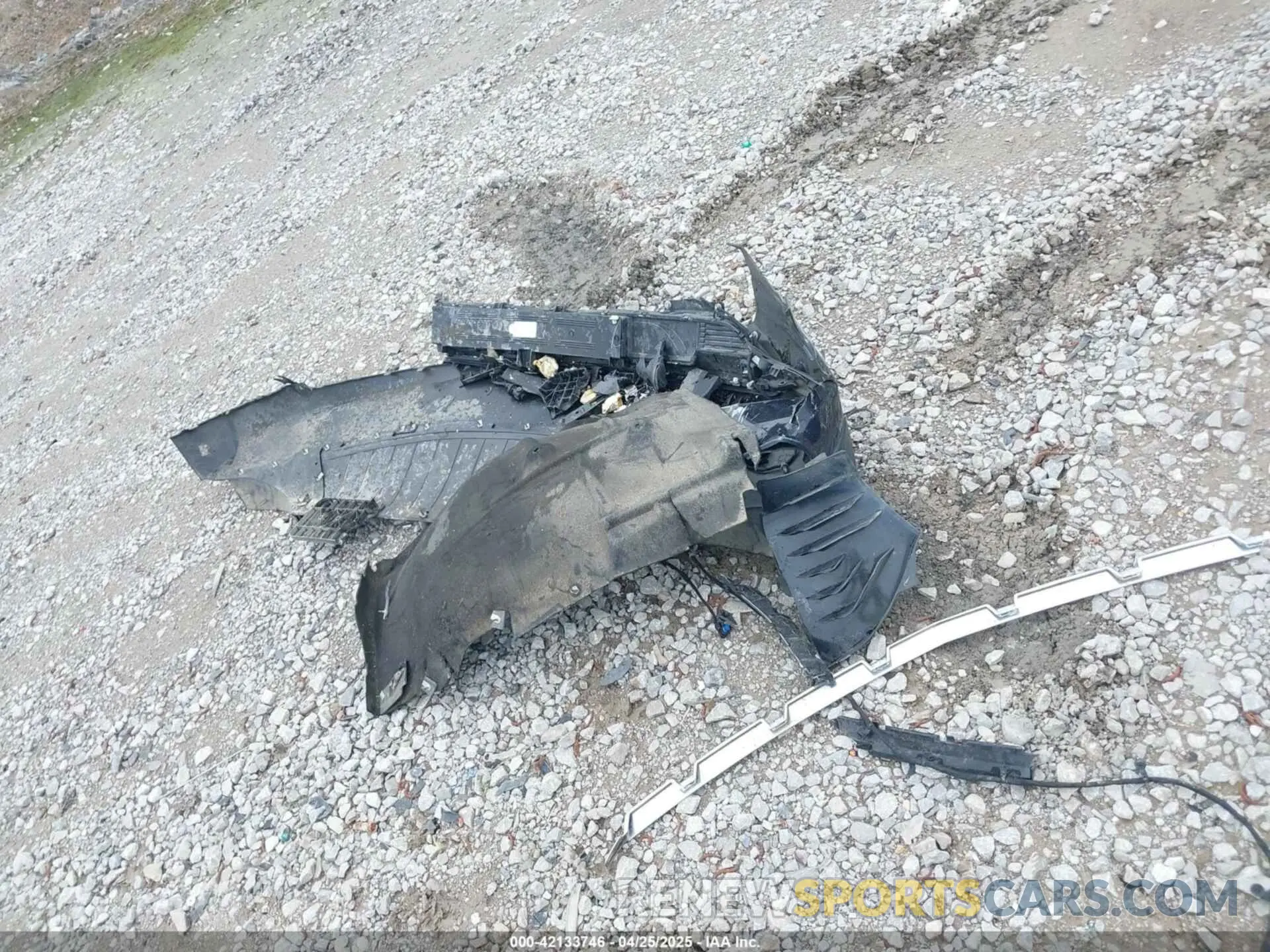 12 Photograph of a damaged car 1GNSCSKD6MR102181 CHEVROLET TAHOE 2021