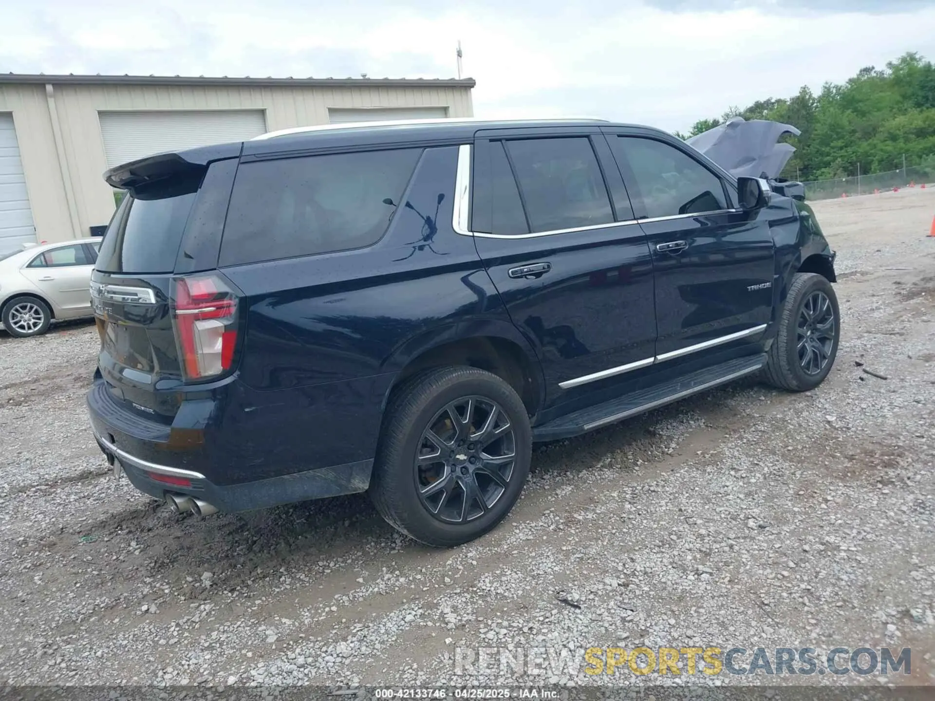 4 Photograph of a damaged car 1GNSCSKD6MR102181 CHEVROLET TAHOE 2021