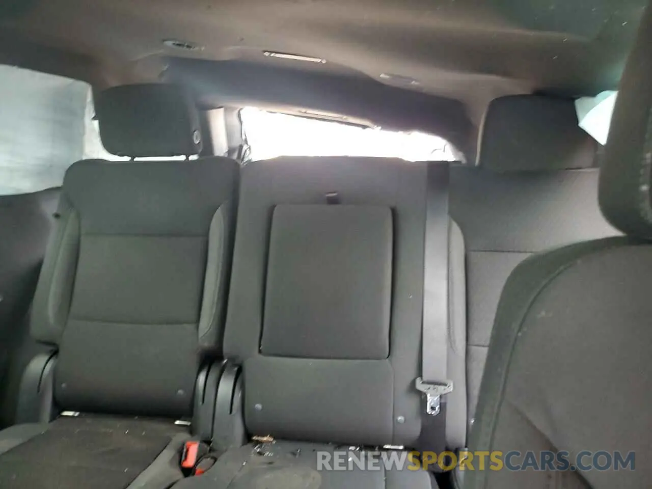 10 Photograph of a damaged car 1GNSKLED7MR441830 CHEVROLET TAHOE 2021