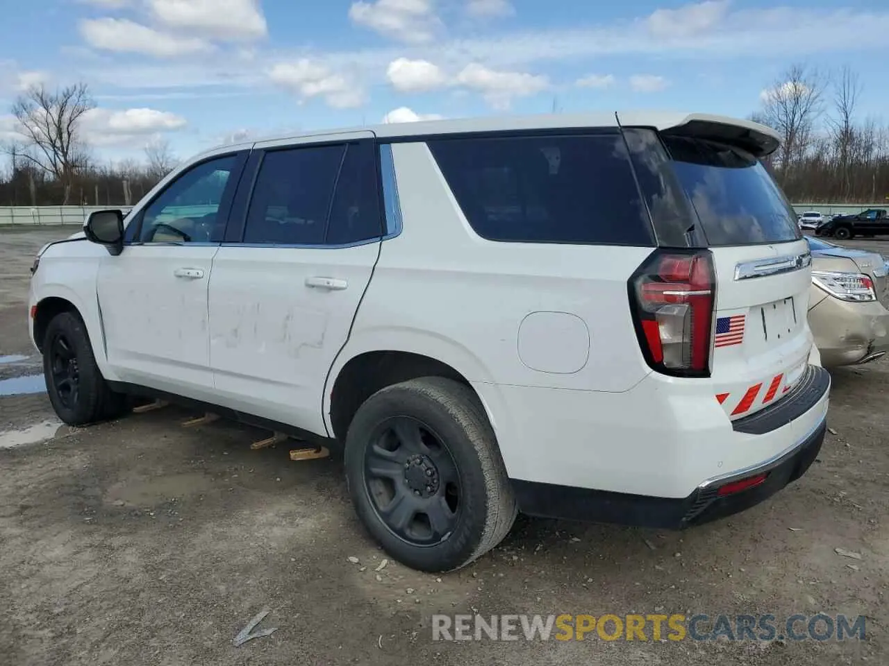 2 Photograph of a damaged car 1GNSKLED8MR266097 CHEVROLET TAHOE 2021