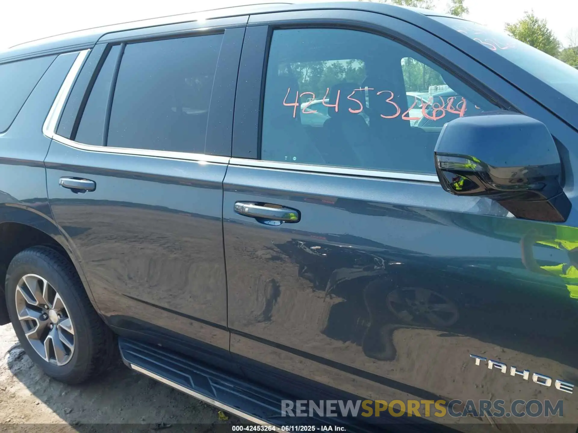 13 Photograph of a damaged car 1GNSKNKD8MR102008 CHEVROLET TAHOE 2021