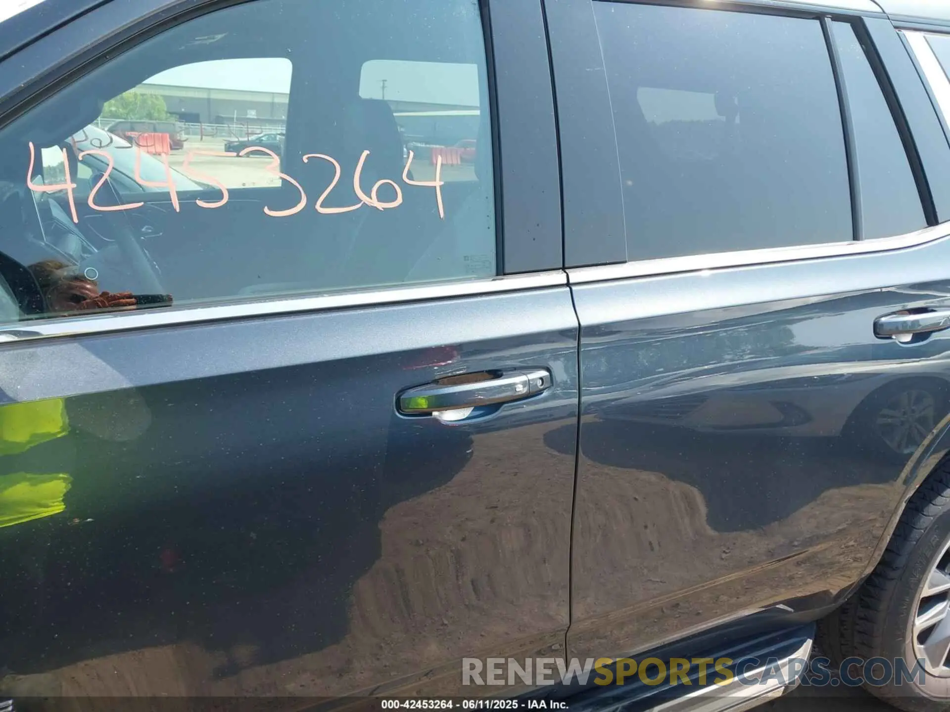 14 Photograph of a damaged car 1GNSKNKD8MR102008 CHEVROLET TAHOE 2021