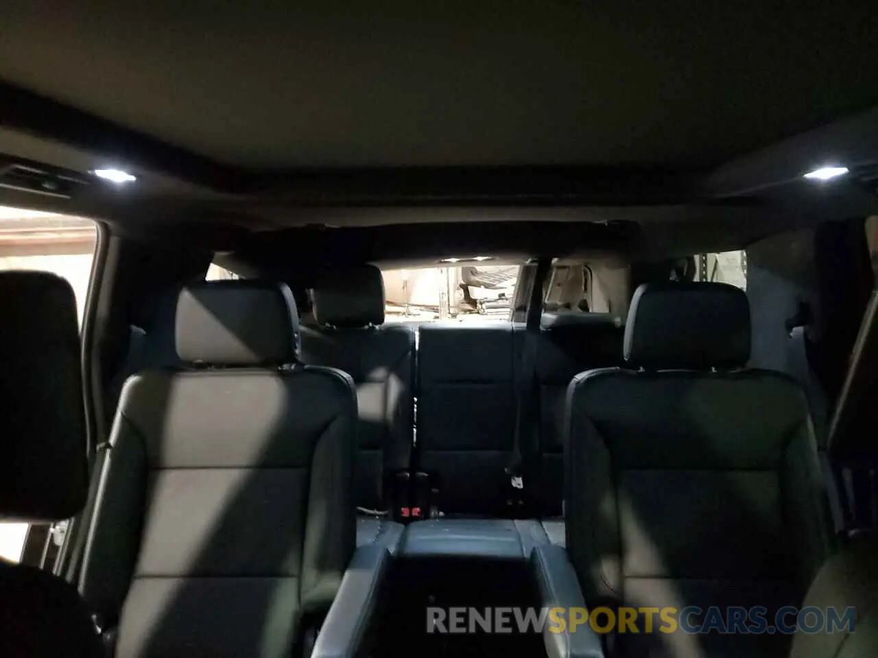 10 Фотография поврежденного автомобиля 1GNSKNKD8MR394503 CHEVROLET TAHOE 2021