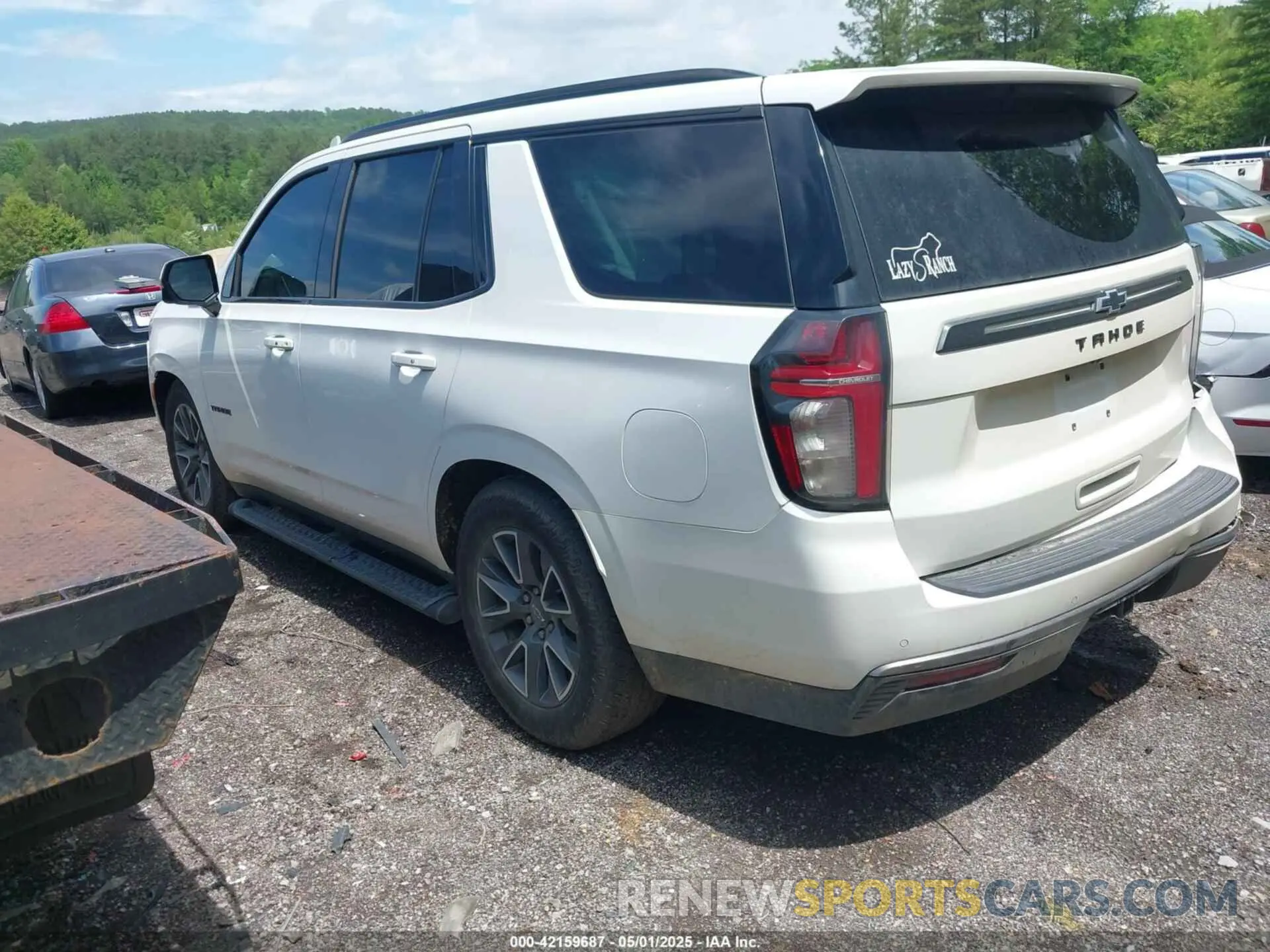 3 Photograph of a damaged car 1GNSKPKD0MR239231 CHEVROLET TAHOE 2021